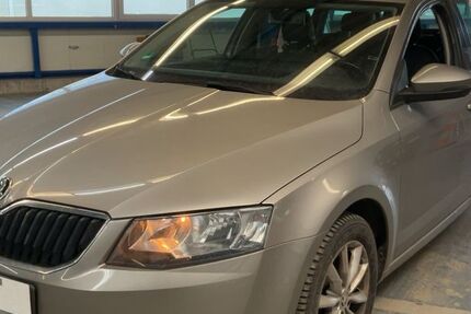 Skoda Octavia 119.455 km 12.499 &euro; Bargteheide 22941