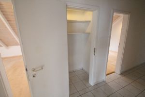 Wohnen mit Blick auf den Drachenfels: 3-Zimmer-Wohnung in attraktiver Lage von Bad Honnef - Dachgeschoßwohnung Bad Honnef - Rhöndorf Rhöndorf | Angebot:27001803