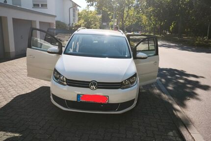 VW Touran 115.000 km 8.200 &euro; Karlsruhe 76131