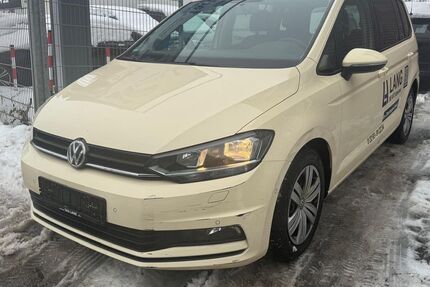 VW Touran 243.000 km 7.790 &euro; Hamburg 22113
