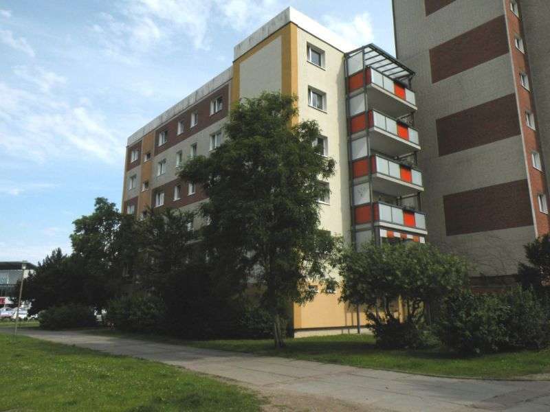 Wohnung zum Mieten in Stralsund 334,72 € 57.71 m²