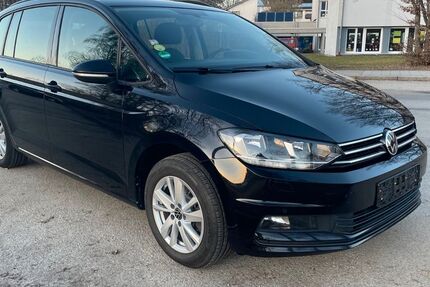 VW Touran 89.000 km 18.890 &euro; Schwarzach 94374