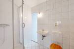Frischrenoviert mit Tageslichtbad *Badewanne + Dusche*