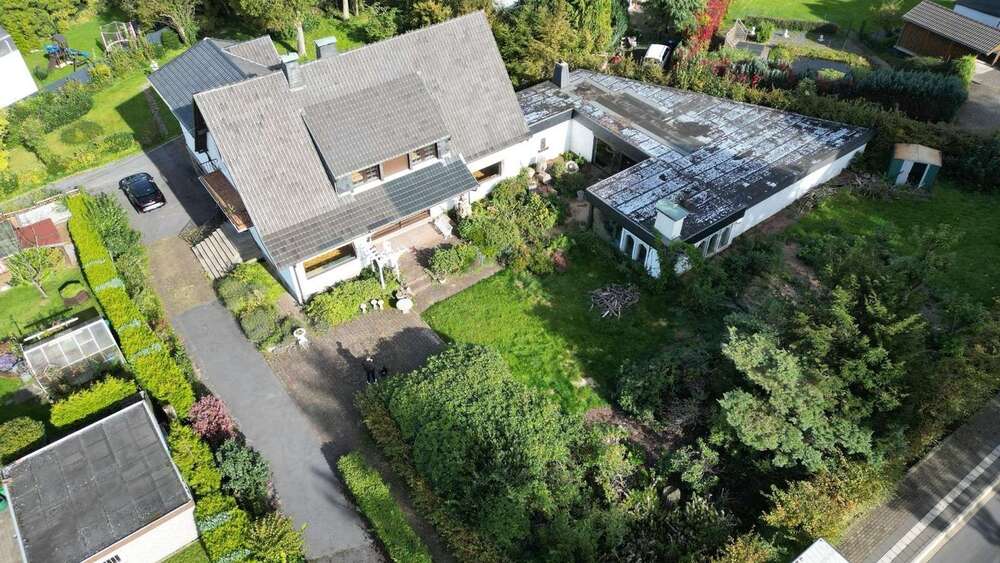 Einfamilienhaus Hemer - 7 Zimmer, 437 m&sup2;, 639.000&euro; | Angebot:26100154