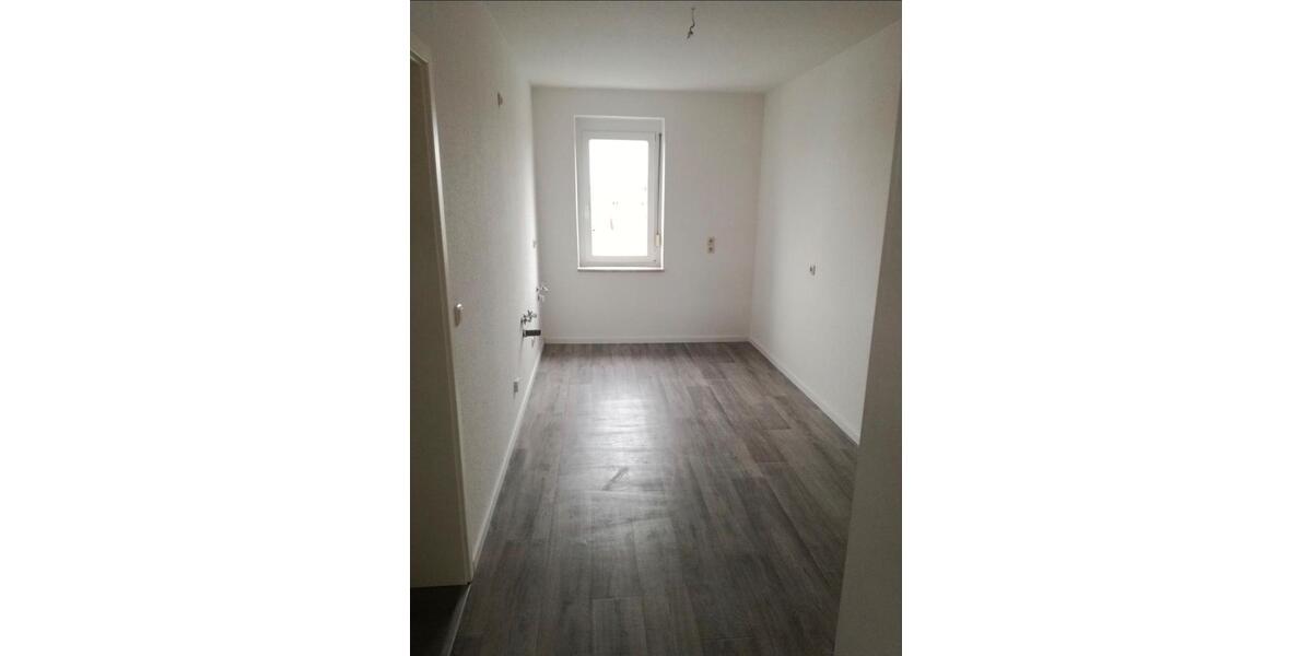 Etagenwohnung Zörbig - 3 Zimmer, 61 m&sup2;, 400&euro; | Angebot:25351328