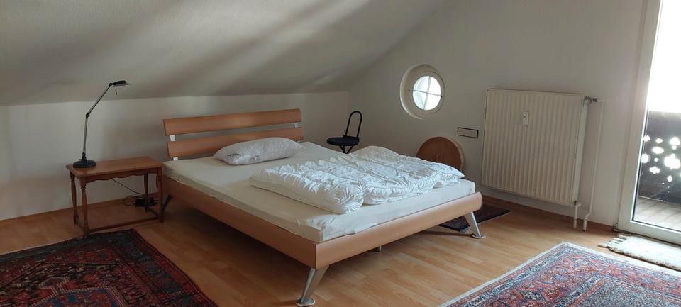 Dachgeschoßwohnung Wiesbaden Biebrich - 1 Zimmer, 30 m&sup2;, 550&euro; | Angebot:26040473