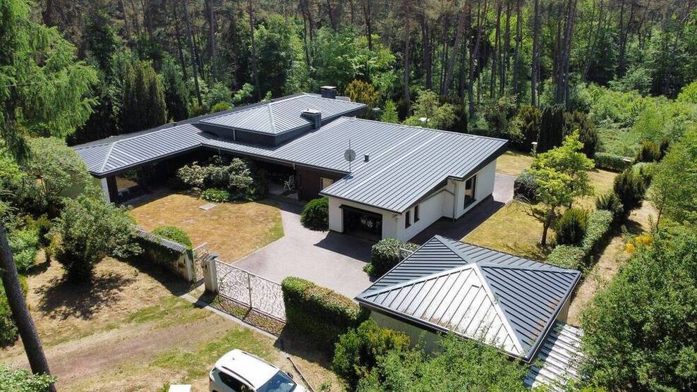 Exklusiver Bungalow in einmaliger, sehr besonderer Alleinlage!