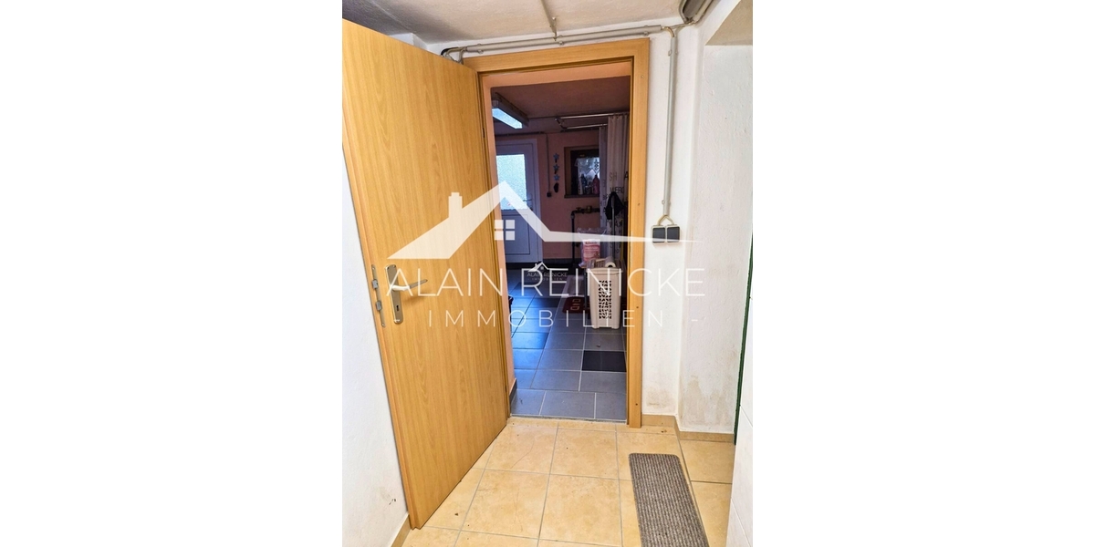 Stilvolle Doppelhaushälfte mit großzügiger, überdachter Terrasse – Wohnen mit Weitblick und Komfort 4 zimmer