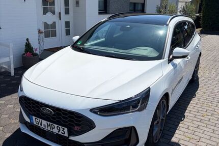 Ford Focus 21.165 km 31.999 &euro; Dormagen 41542
