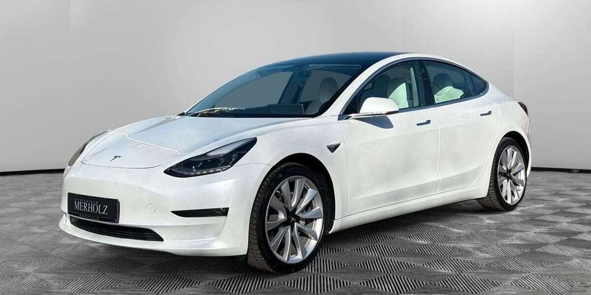Tesla Model 3 103.894 km 22.490 &euro; Waldfeucht 52525