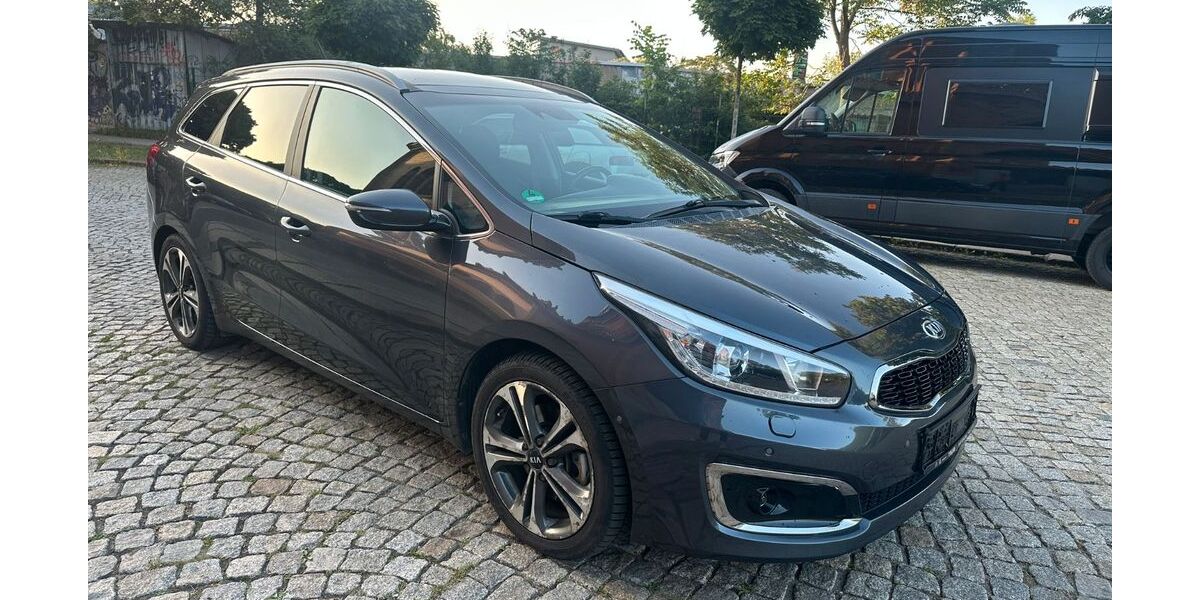 Kia ceed Sportswagon 196.000 km 7.399 &euro; Dresden 01097
