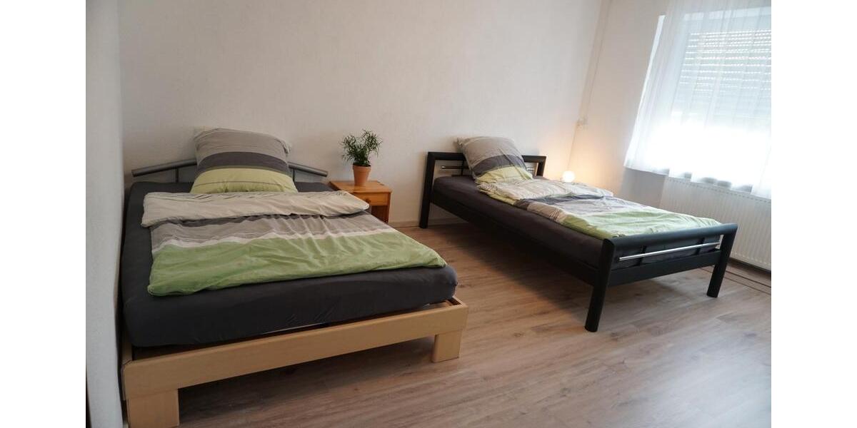 Reihenhaus Schwalbach - 3 Zimmer, 140 m&sup2;, 290.000&euro; | Angebot:26802296