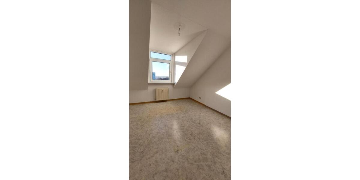 Dachgeschoßwohnung Leisnig - 2 Zimmer, 42 m&sup2;, 250&euro; | Angebot:25717054