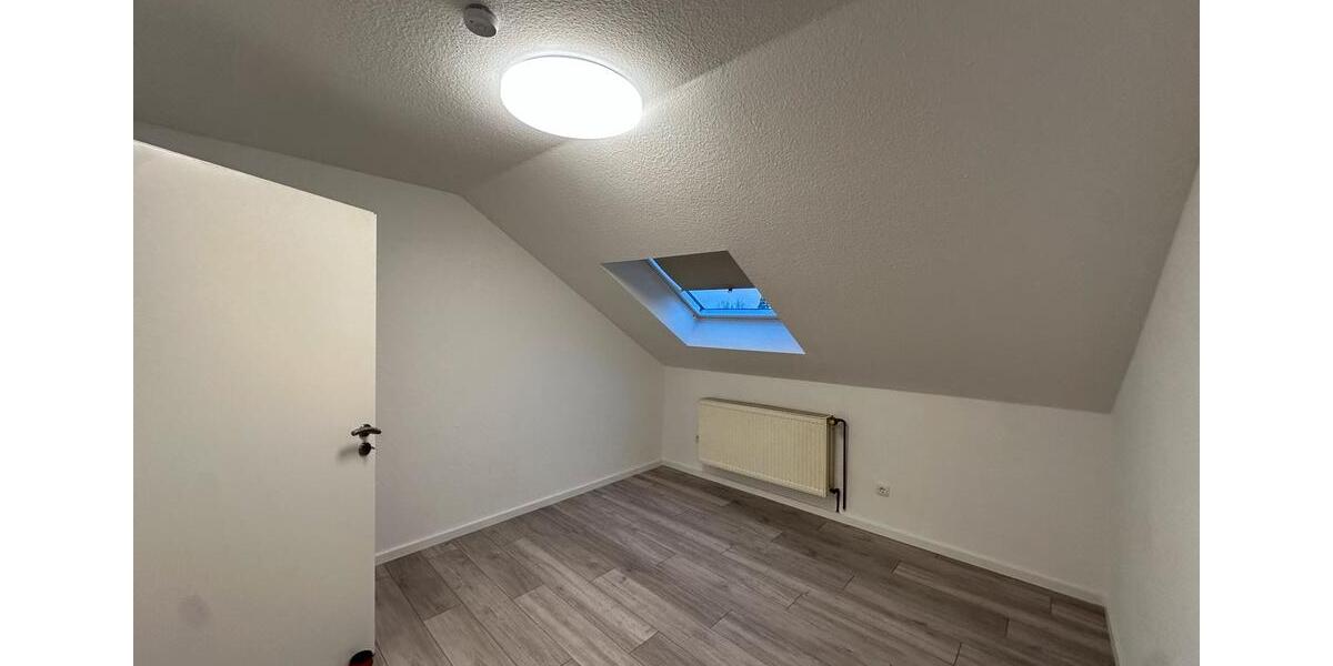 Dachgeschoßwohnung Siegburg - 2 Zimmer, 67 m&sup2;, 1.075&euro; | Angebot:26424615