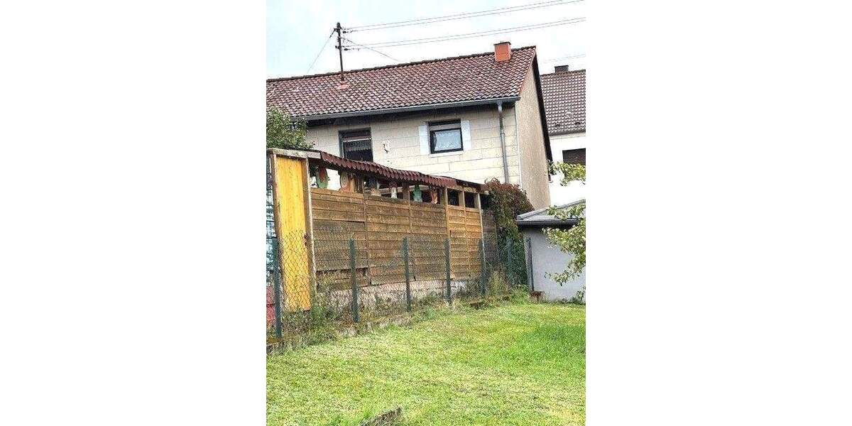 Einfamilienhaus Schwalbach Hülzweiler - 5 Zimmer, 123 m&sup2;, 129.000&euro; | Angebot:25667219