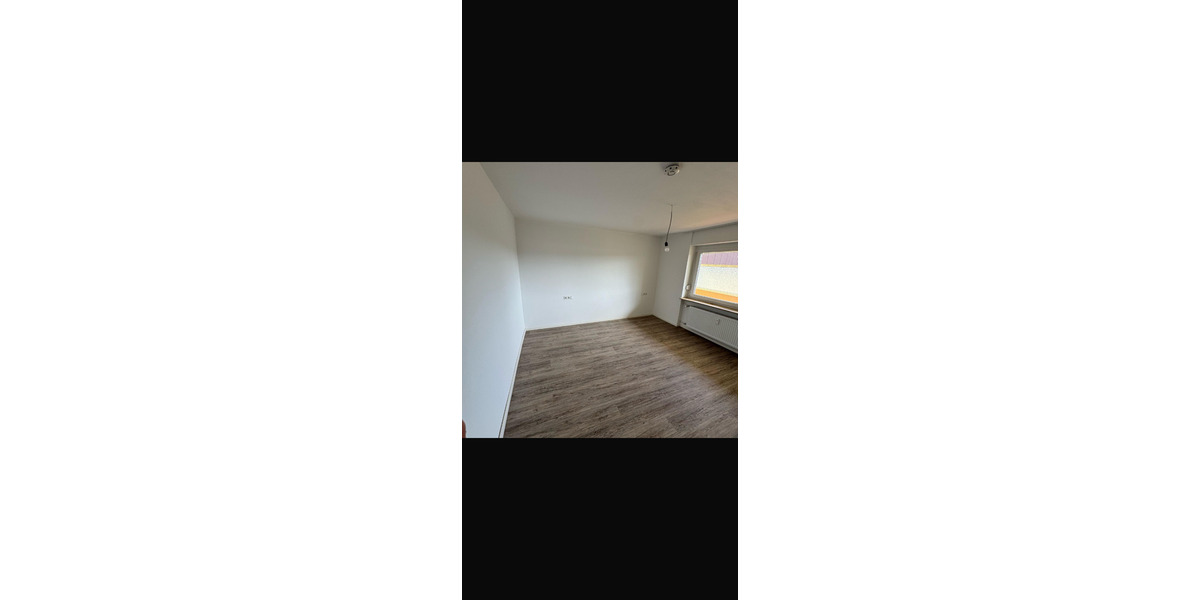 Etagenwohnung Wildberg - 3 Zimmer, 100 m&sup2;, 900&euro; | Angebot:24767560