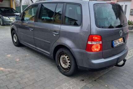 VW Touran 275.000 km 2.000 &euro; Raunheim 65479