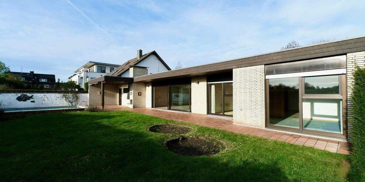 Premium-Grundstück mit Architektenbungalow und unverbaubarem Blick in Meerbusch-Büderich! 5 zimmer