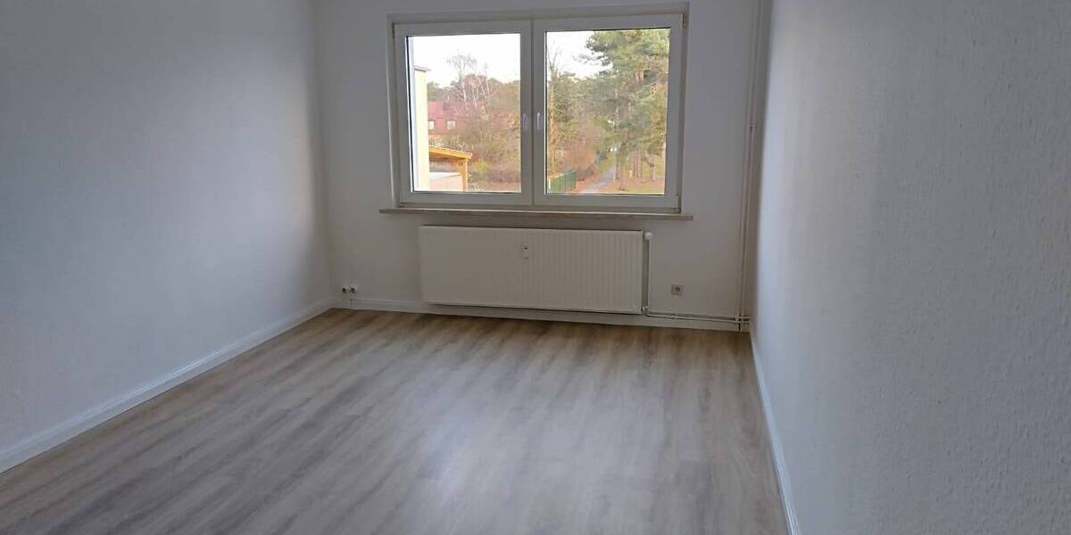 Etagenwohnung Plattenburg Glöwen - 4 Zimmer, 68 m&sup2;, 440&euro; | Angebot:25969108