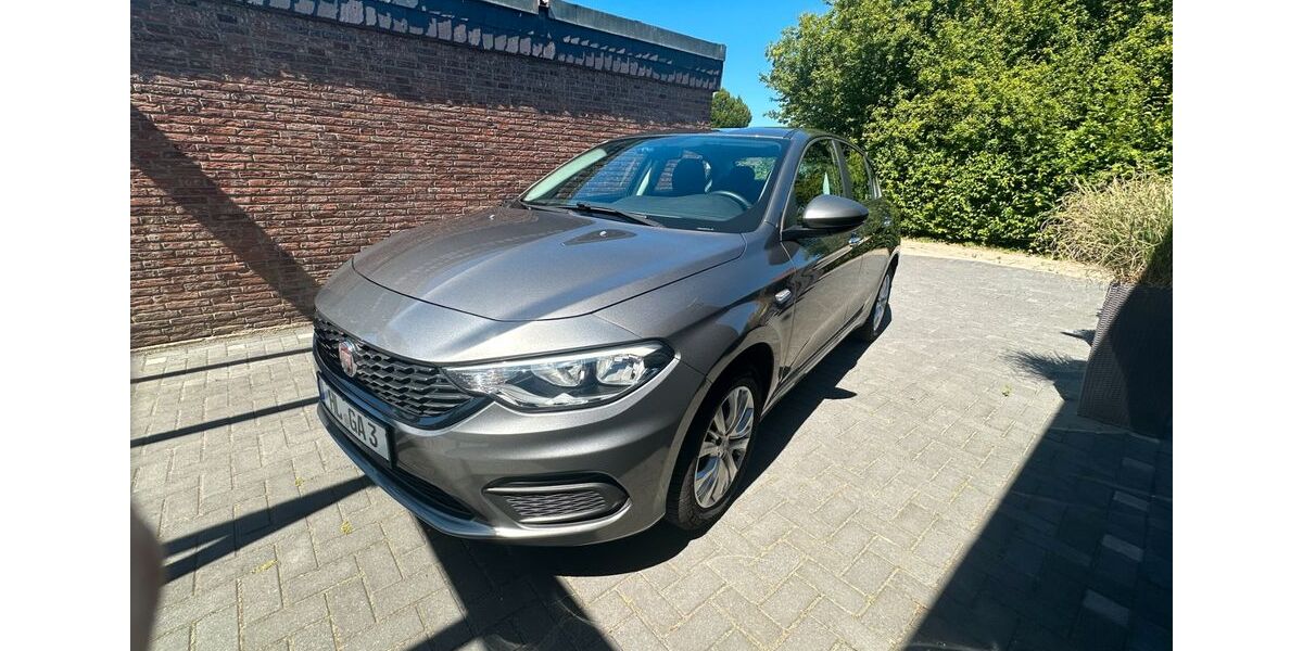 Fiat Tipo 47.115 km 6.999 &euro; Lübeck 23558