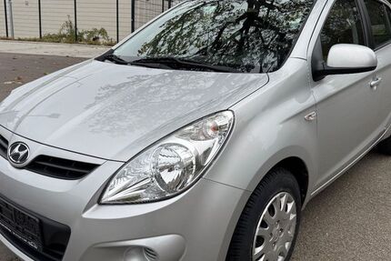 Hyundai i20 97.000 km 4.450 € Ingersheim/Ludwigsburg 74379