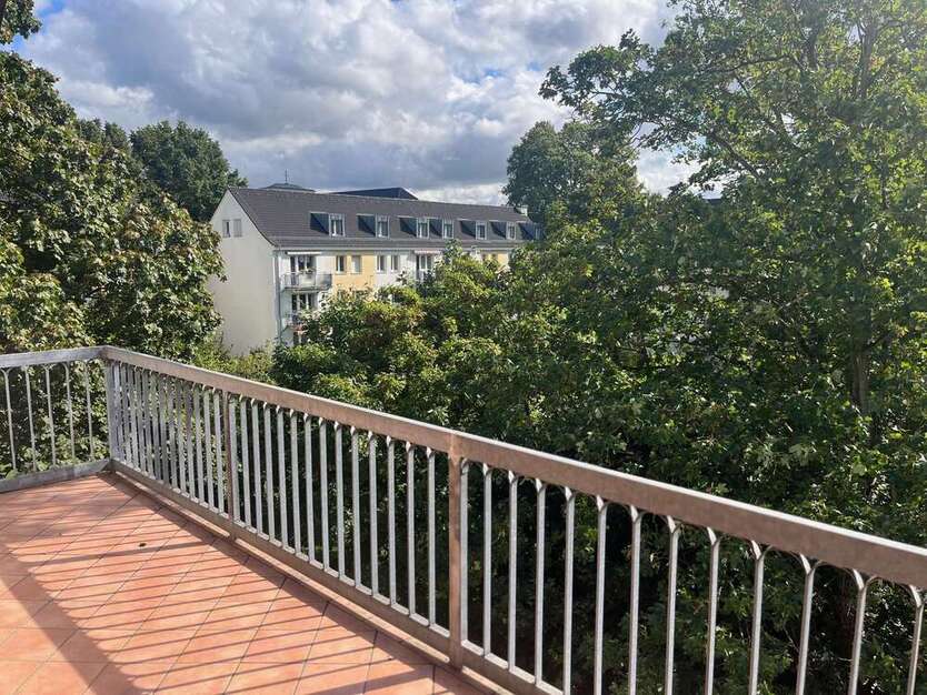 Wohnung zum Kaufen in Frankfurt 595.000 € 94 m²
