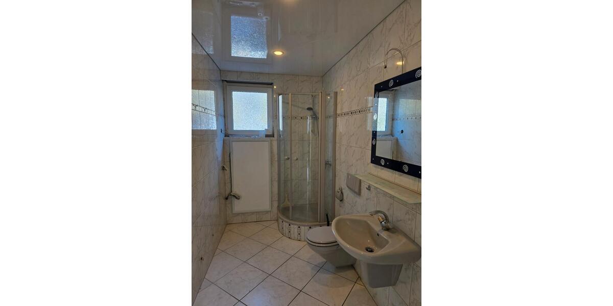 Etagenwohnung Saarbrücken Brebach-Fechingen - 5 Zimmer, 155 m&sup2;, 240.000&euro; | Angebot:26111977
