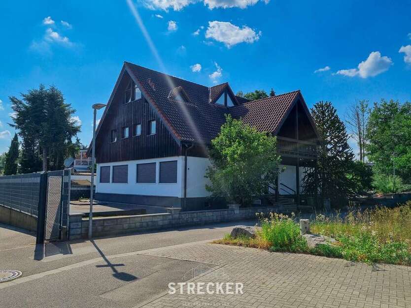 Haus zum Kaufen in Weingarten (Baden) 850.000 € 350 m²