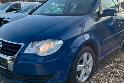 VW Touran 195.000 km 4.500 &euro; Freiburg im Breisgau 79108