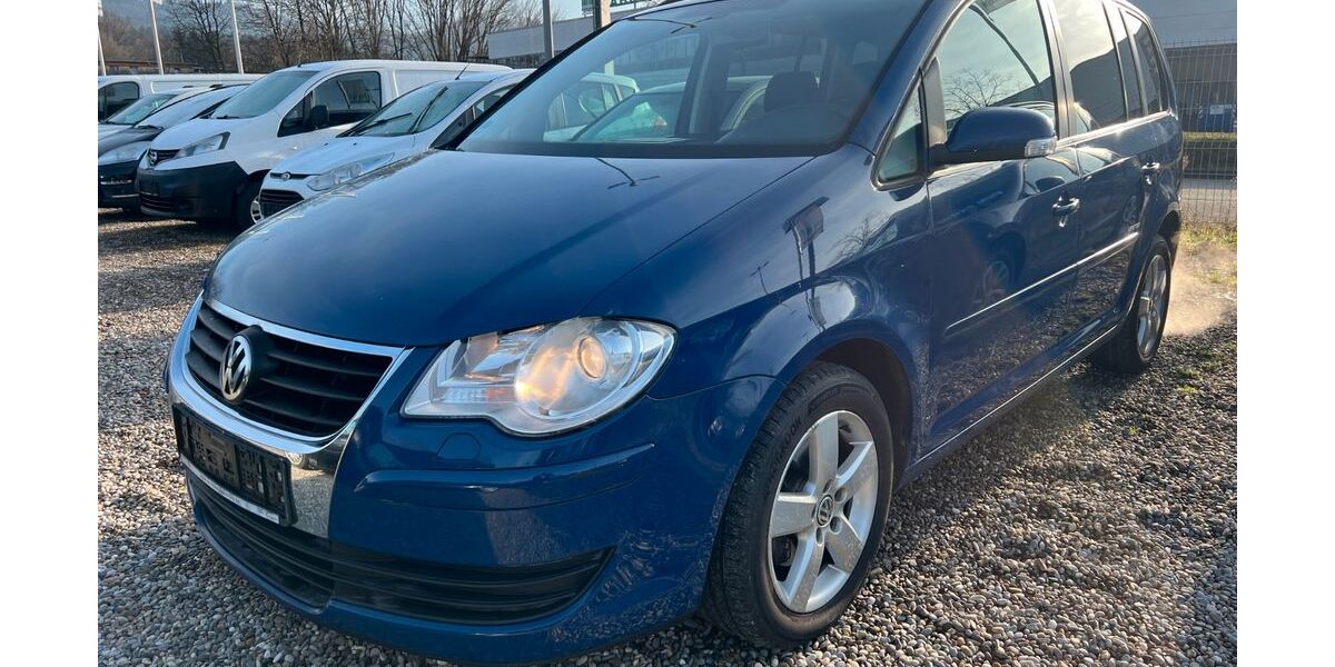VW Touran 195.000 km 4.500 &euro; Freiburg im Breisgau 79108