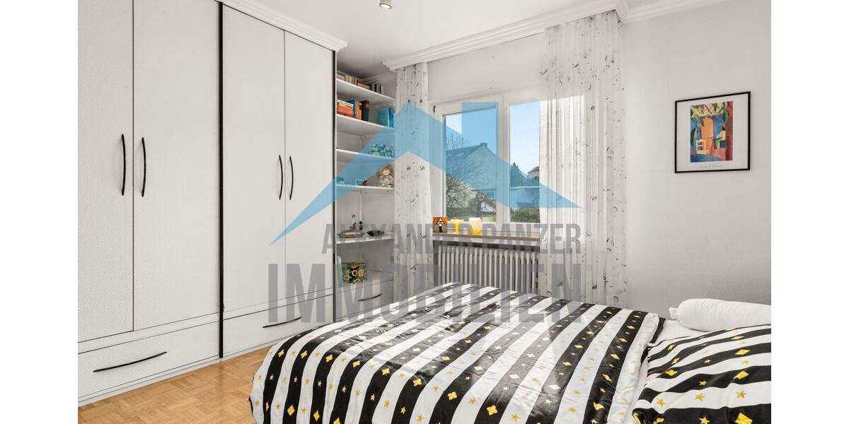 Großzügiges Zweifamilienhaus mit viel Platz in zentraler Lage von Lohfelden! 7 zimmer