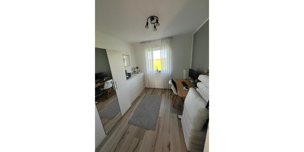 Etagenwohnung Porta Westfalica - 3 Zimmer, 90 m&sup2;, 1.090&euro; | Angebot:26276789