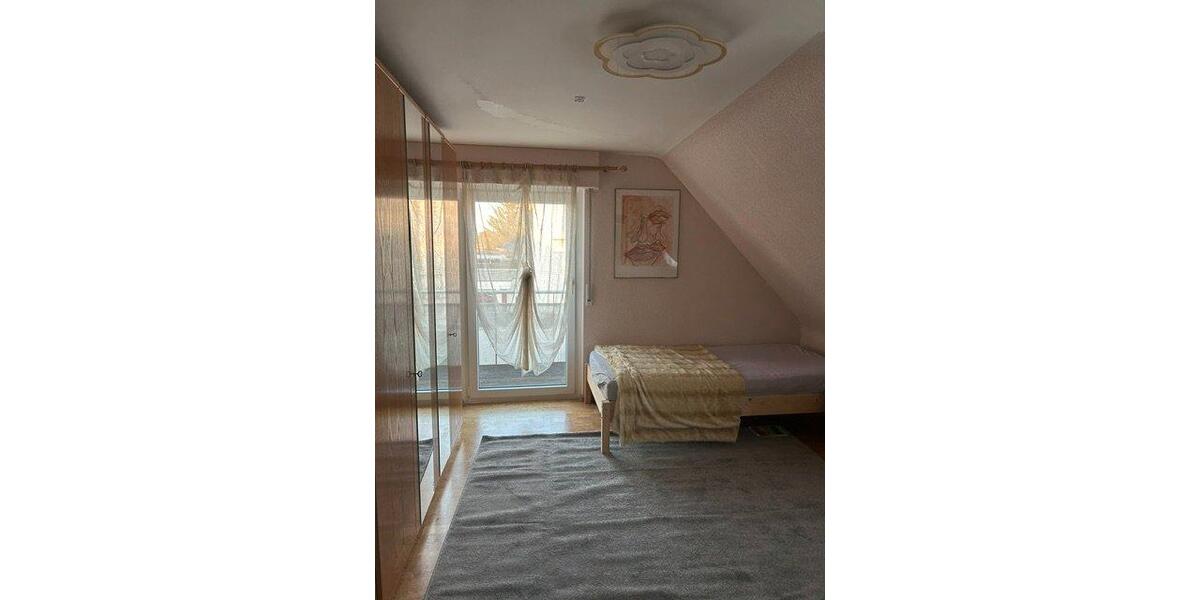 Dachgeschoßwohnung Rottenburg am Neckar - 3 Zimmer, 66 m&sup2;, 750&euro; | Angebot:26594166