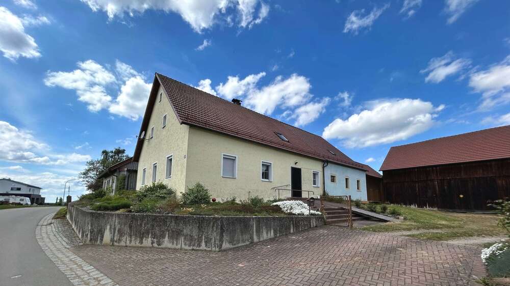Einfamilienhaus Bodenwöhr - 4 Zimmer, 136 m&sup2;, 348.000&euro; | Angebot:26759516