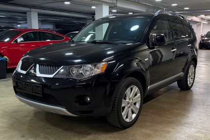 Mitsubishi Outlander 124.797 km 8.999 € München 81677