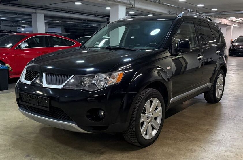 Mitsubishi Outlander 124.797 km 8.999 € München 81677