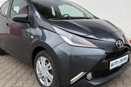 Toyota Aygo (X) 97.963 km 7.900 &euro; Dillingen an der Donau 89407