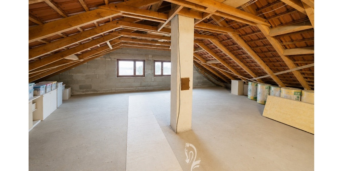 Großzügiges Zwei- bis Dreifamilienhaus mit Garten, ausgebautem Untergeschoss und Ausbaupotenzial. - Zweifamilienhaus Zell am Main | Angebot:26876421