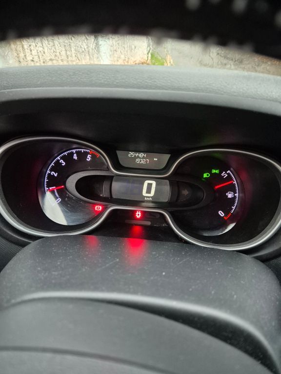 Opel Vivaro 255.000 km 13.800 € Murg 79730