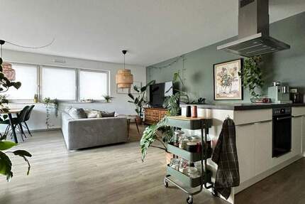 Stilvolle 3-Zimmer-Wohnung mit offenem Wohnbereich und Balkon in Toplage 3 zimmer