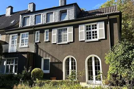 Haus zum Mieten in Gelsenkirchen 3.200 € 310 m² 12 zimmer