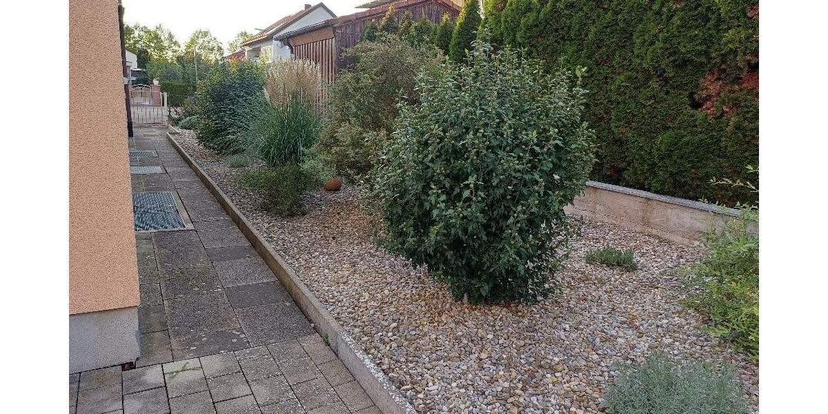 Mehrfamilienhaus, Wohnhaus Herrieden - 8 Zimmer, 172 m&sup2;, 478.000&euro; | Angebot:25701002