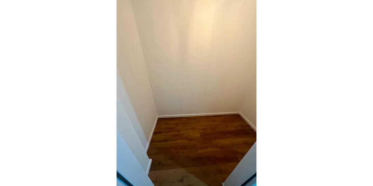 Erdgeschoßwohnung Ronnenberg - 2 Zimmer, 66 m&sup2;, 599&euro; | Angebot:25883593