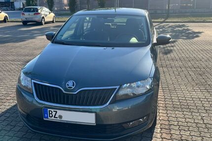 Skoda Rapid 155.000 km 8.600 &euro; Bautzen 02625