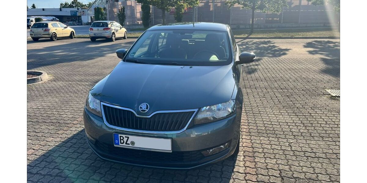Skoda Rapid 155.000 km 8.600 &euro; Bautzen 02625