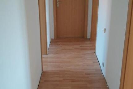 Wohnung Dermbach - 3 Zimmer, 69 m&sup2;, 430&euro; | Angebot:25539490