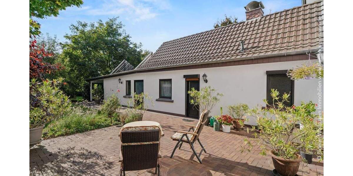 Oyten - Bassen | Gepflegtes Einfamilienhaus mit viel Platz, zwei Terrassen, großem Garten und Doppelgarage in idyllischer Ortsrandlage 7 zimmer