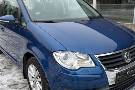 VW Touran 162.989 km 5.650 &euro; Friedland 17098