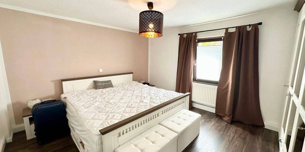 Einfamilienhaus Dresden Schönfeld - 8 Zimmer, 200 m&sup2;, 385.000&euro; | Angebot:26853080