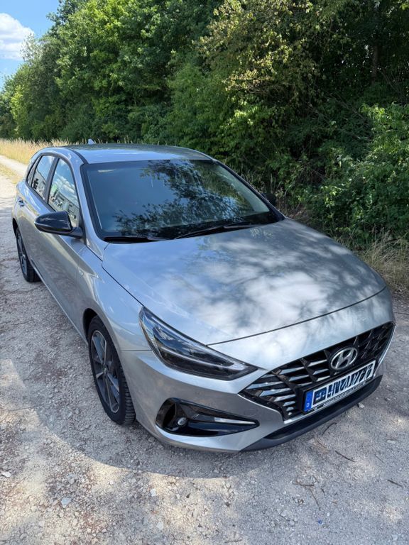 i30